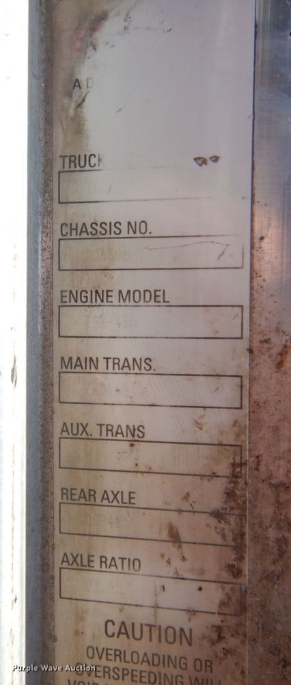 image for item LJ9812 2006 Kenworth T800  vacuum truck