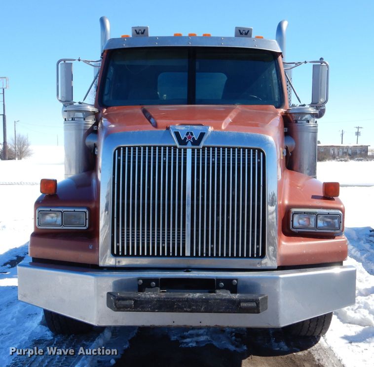 image for item LJ9813 2001 Western Star 4964SX  vacuum truck