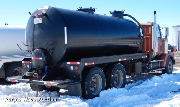 image for item LJ9813 2001 Western Star 4964SX  vacuum truck