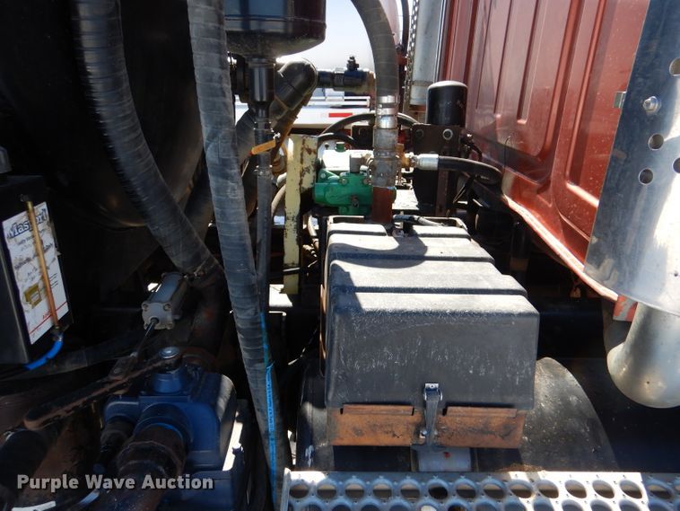 image for item LJ9813 2001 Western Star 4964SX  vacuum truck