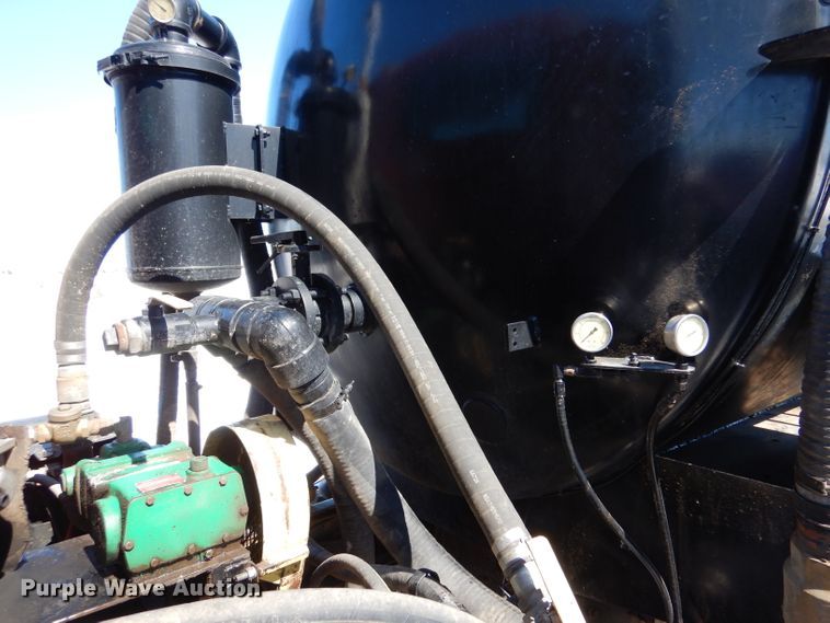 image for item LJ9813 2001 Western Star 4964SX  vacuum truck