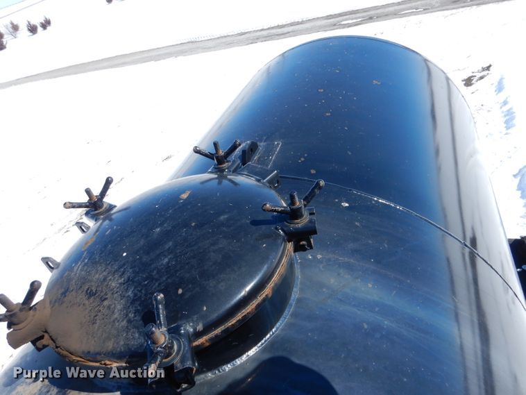 image for item LJ9813 2001 Western Star 4964SX  vacuum truck