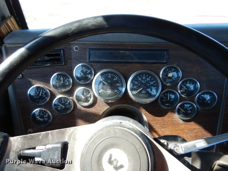 image for item LJ9813 2001 Western Star 4964SX  vacuum truck