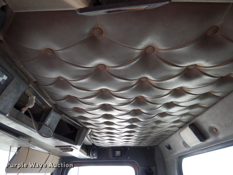 image for item LJ9813 2001 Western Star 4964SX  vacuum truck