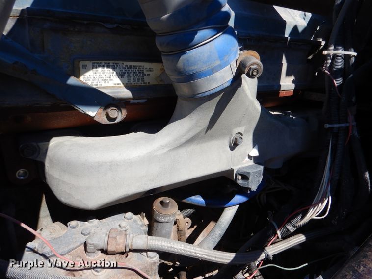 image for item LJ9813 2001 Western Star 4964SX  vacuum truck