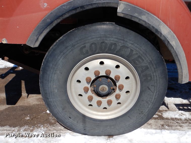 image for item LJ9813 2001 Western Star 4964SX  vacuum truck