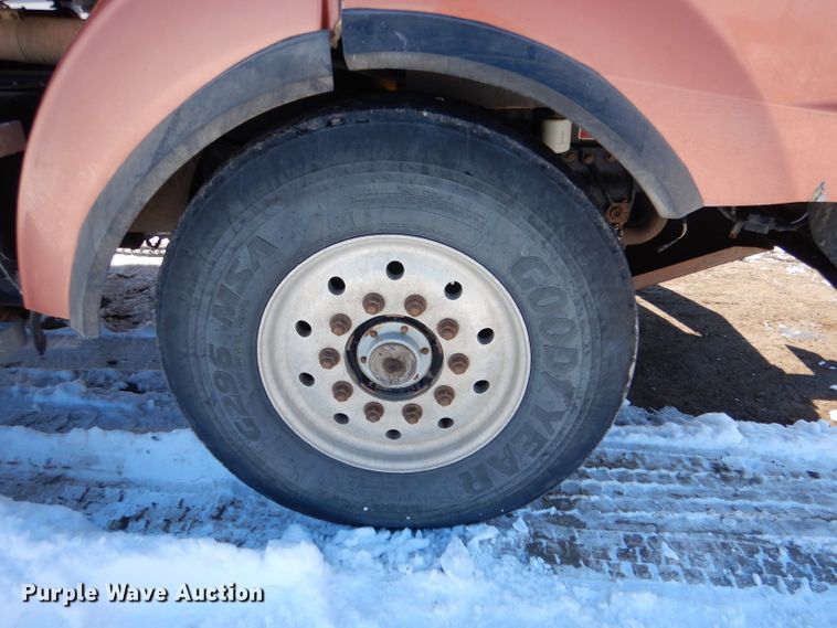 image for item LJ9813 2001 Western Star 4964SX  vacuum truck