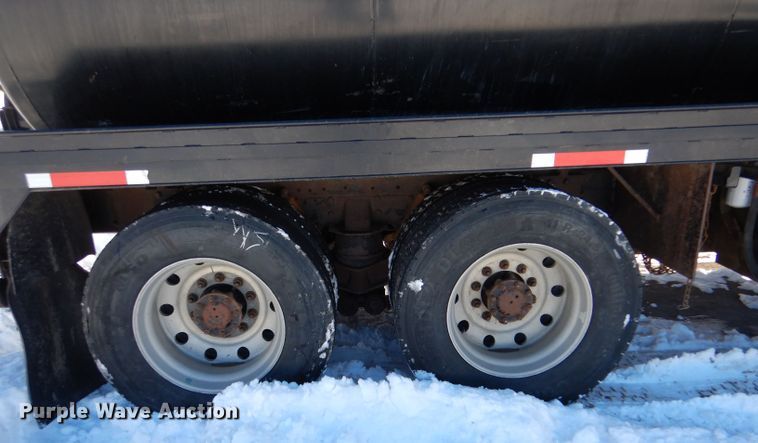 image for item LJ9813 2001 Western Star 4964SX  vacuum truck