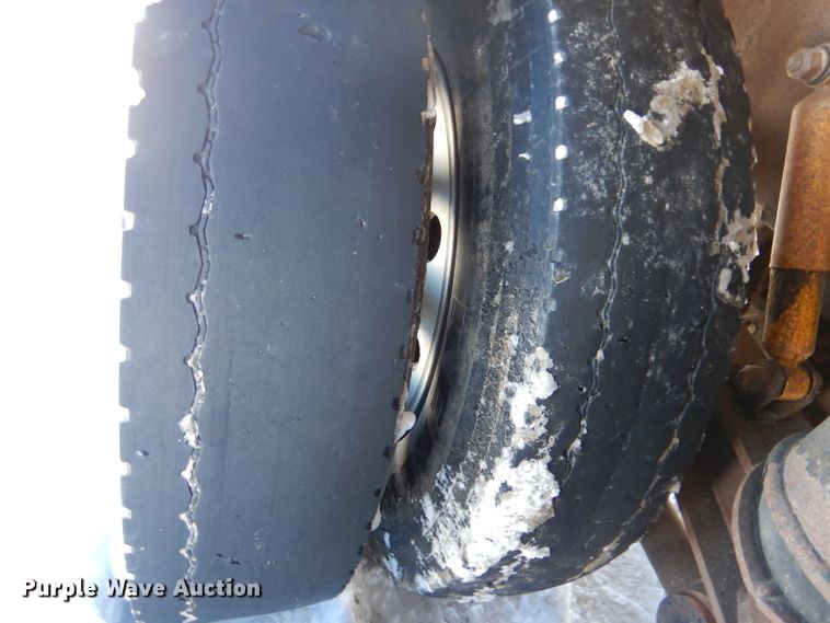 image for item LJ9813 2001 Western Star 4964SX  vacuum truck