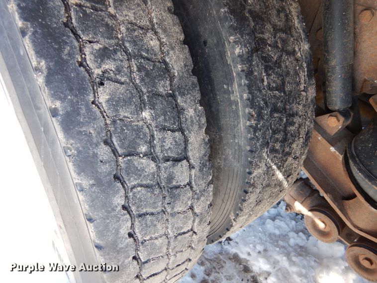 image for item LJ9813 2001 Western Star 4964SX  vacuum truck