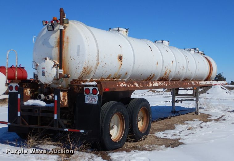 image for item LJ9814 2012 North American HVTS-130  vacuum trailer