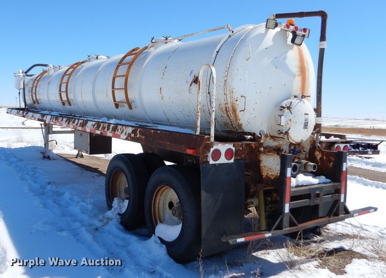 image for item LJ9814 2012 North American HVTS-130  vacuum trailer