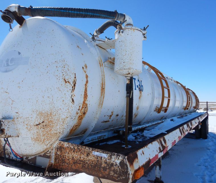 image for item LJ9814 2012 North American HVTS-130  vacuum trailer