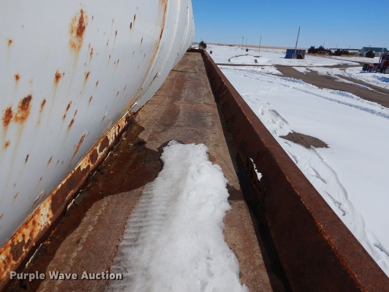 image for item LJ9814 2012 North American HVTS-130  vacuum trailer