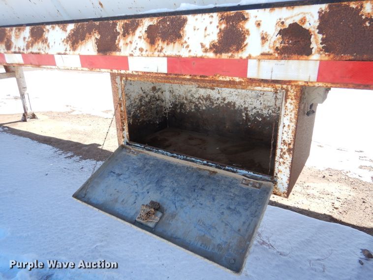 image for item LJ9814 2012 North American HVTS-130  vacuum trailer