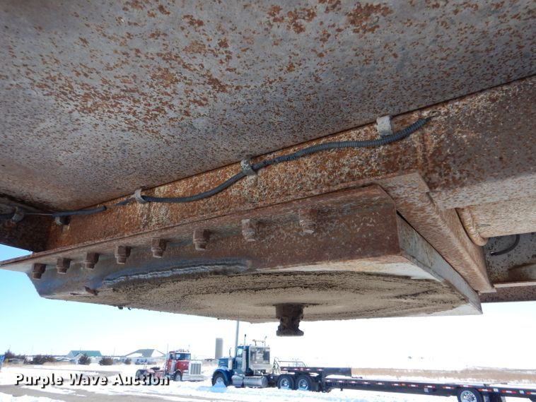 image for item LJ9814 2012 North American HVTS-130  vacuum trailer