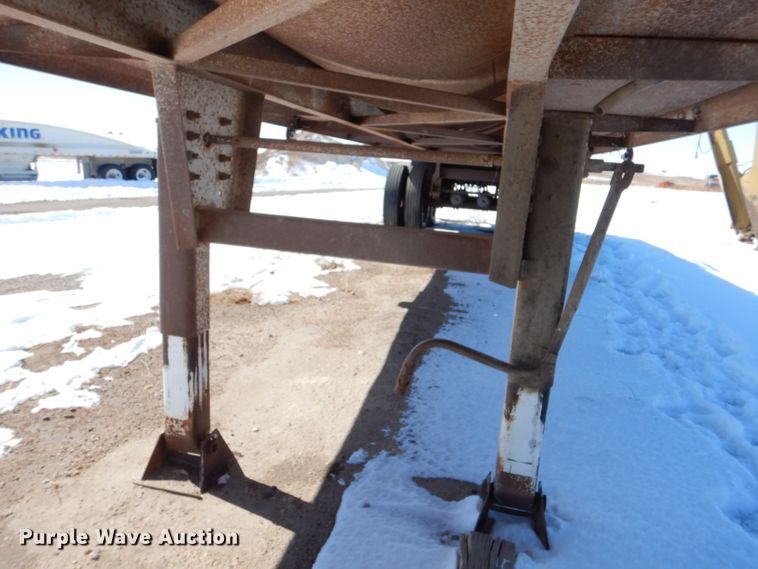 image for item LJ9814 2012 North American HVTS-130  vacuum trailer