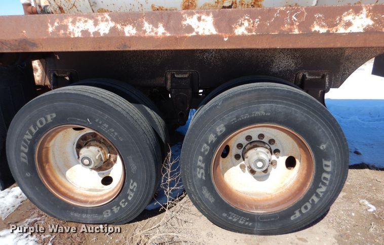 image for item LJ9814 2012 North American HVTS-130  vacuum trailer