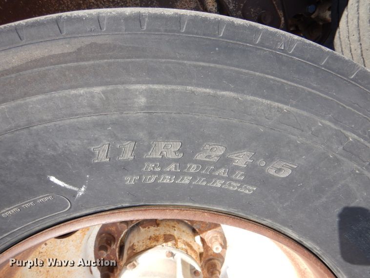 image for item LJ9814 2012 North American HVTS-130  vacuum trailer