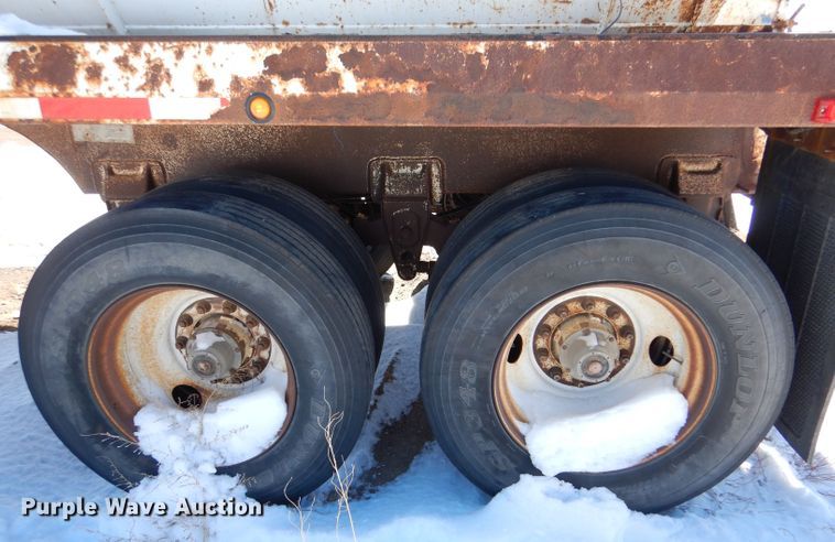 image for item LJ9814 2012 North American HVTS-130  vacuum trailer