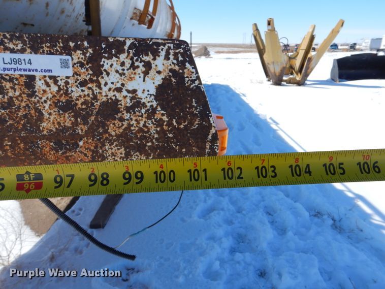 image for item LJ9814 2012 North American HVTS-130  vacuum trailer