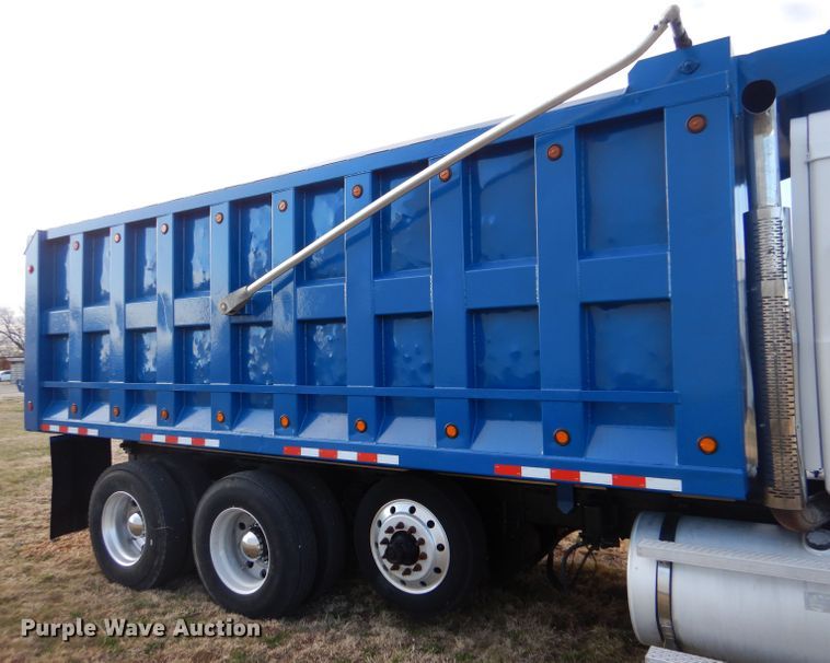 image for item LJ9918 2005 Mack CXN613  dump truck