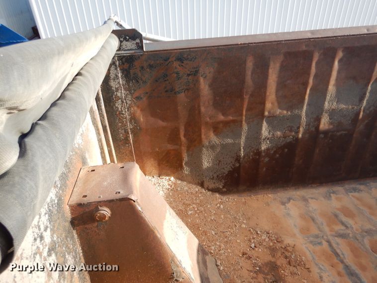 image for item LJ9918 2005 Mack CXN613  dump truck