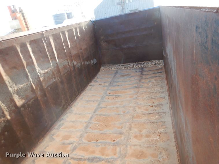 image for item LJ9918 2005 Mack CXN613  dump truck