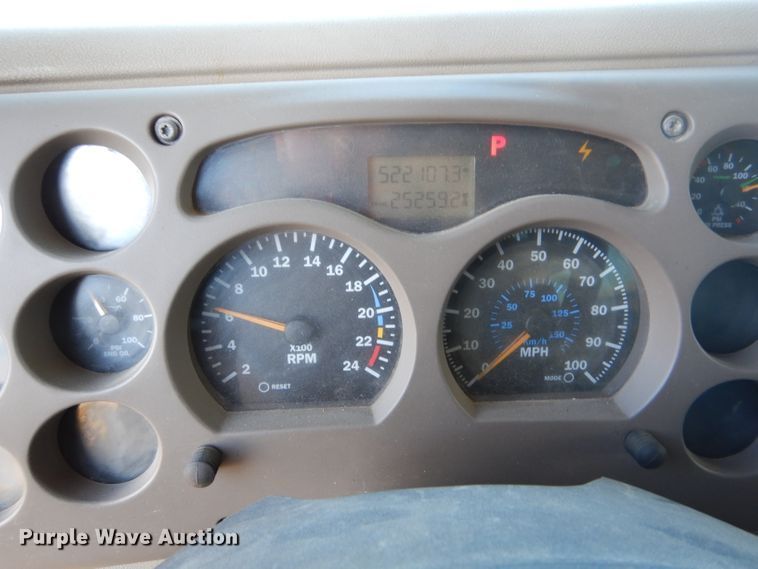 image for item LJ9918 2005 Mack CXN613  dump truck