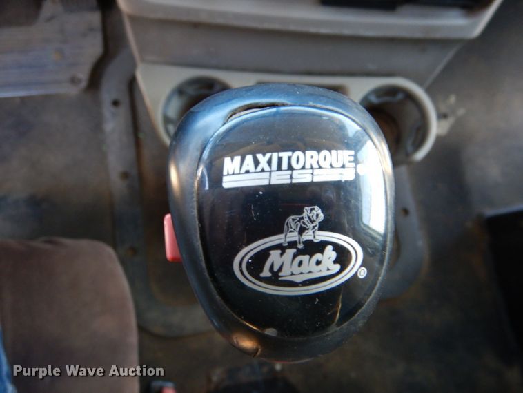 image for item LJ9918 2005 Mack CXN613  dump truck