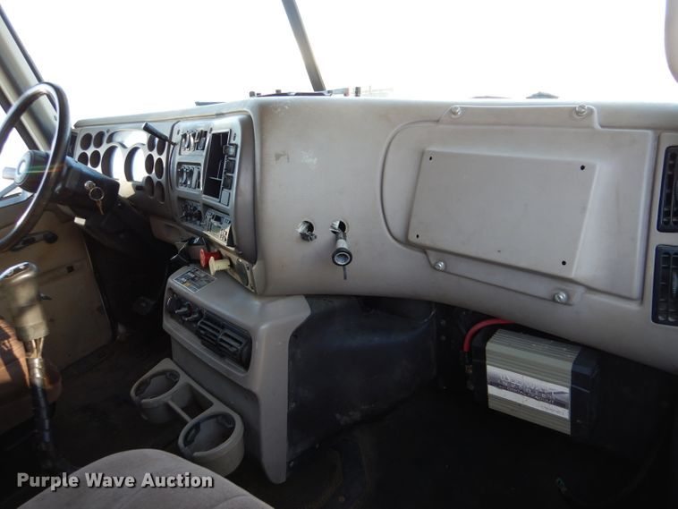 image for item LJ9918 2005 Mack CXN613  dump truck