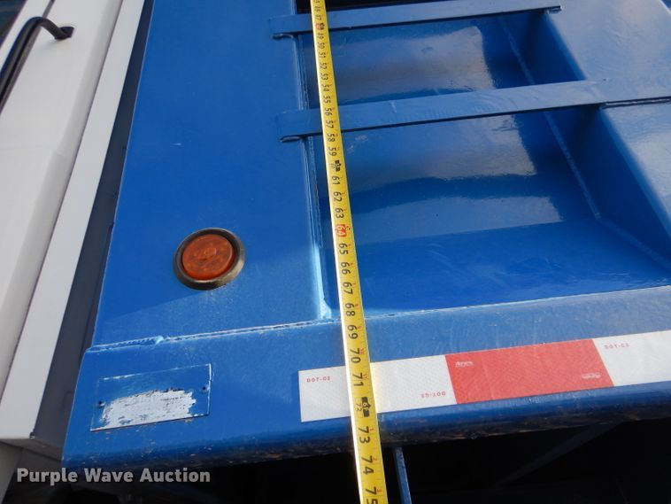 image for item LJ9918 2005 Mack CXN613  dump truck