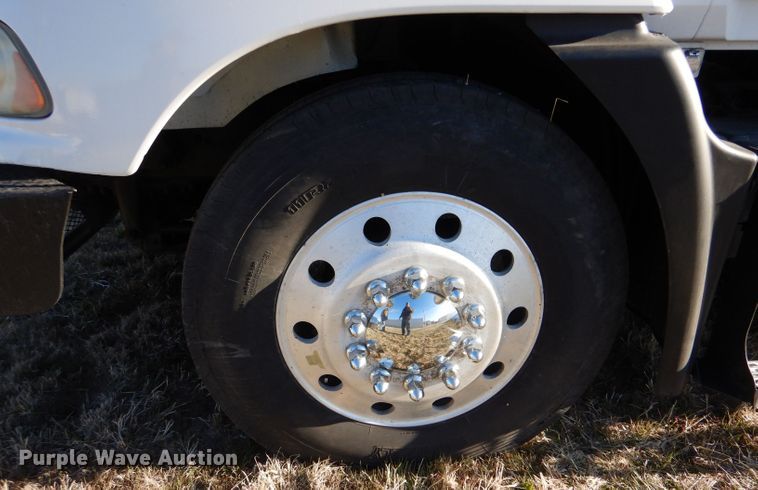 image for item LJ9918 2005 Mack CXN613  dump truck