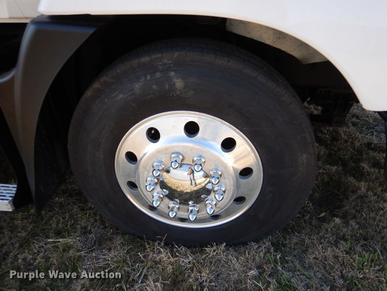 image for item LJ9918 2005 Mack CXN613  dump truck