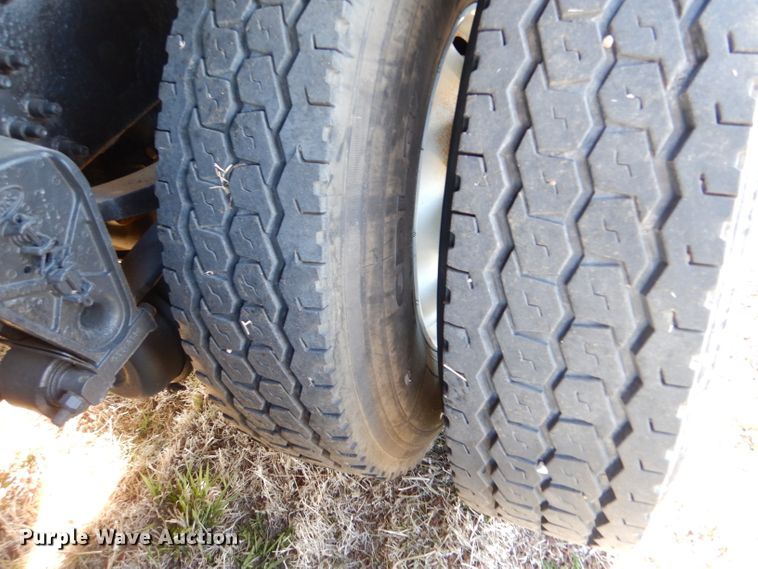 image for item LJ9918 2005 Mack CXN613  dump truck