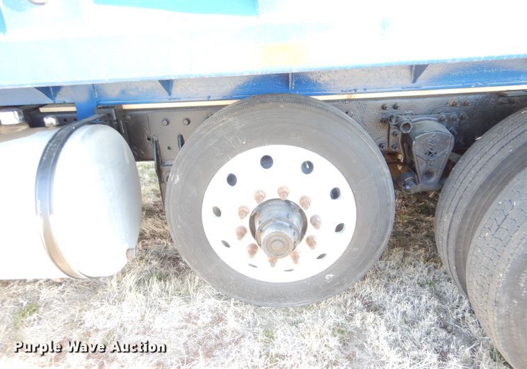 image for item LJ9918 2005 Mack CXN613  dump truck