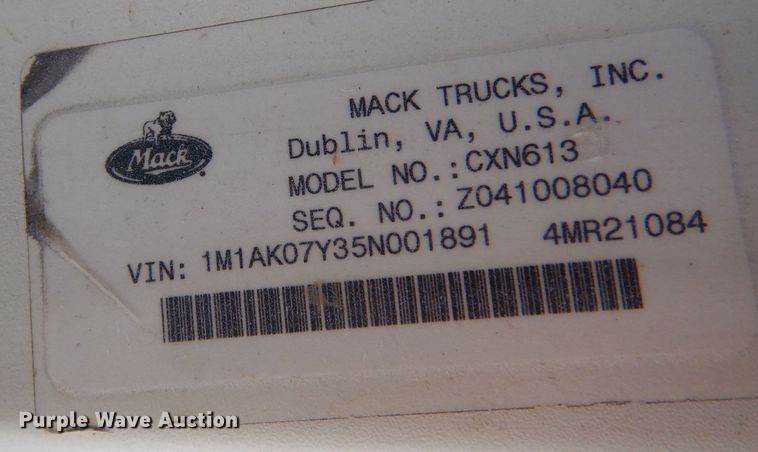 image for item LJ9918 2005 Mack CXN613  dump truck
