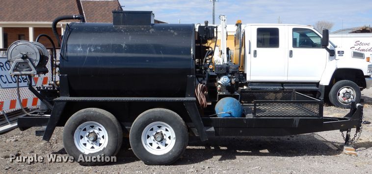 image for item LJ9934 2012 Seal-rite SR-700  seal coat trailer