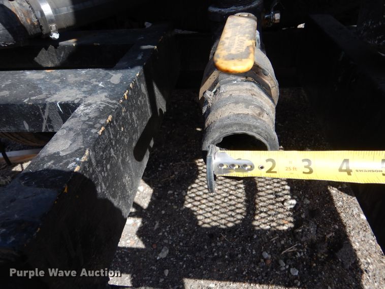 image for item LJ9934 2012 Seal-rite SR-700  seal coat trailer