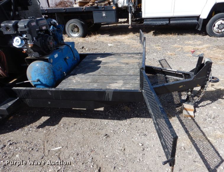 image for item LJ9934 2012 Seal-rite SR-700  seal coat trailer