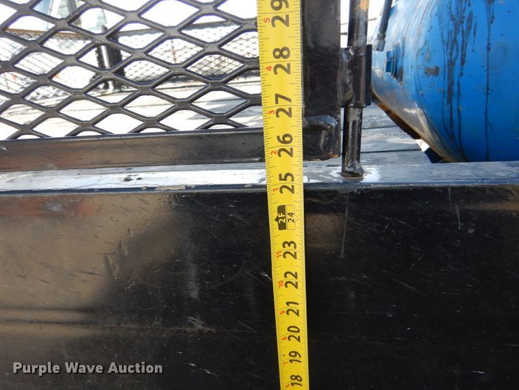 image for item LJ9934 2012 Seal-rite SR-700  seal coat trailer