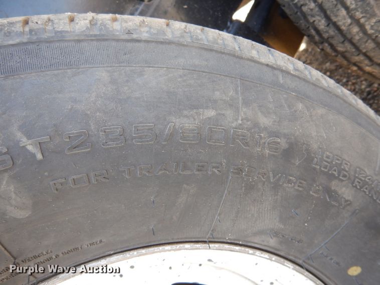 image for item LJ9934 2012 Seal-rite SR-700  seal coat trailer