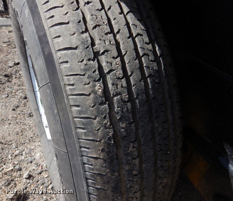 image for item LJ9934 2012 Seal-rite SR-700  seal coat trailer