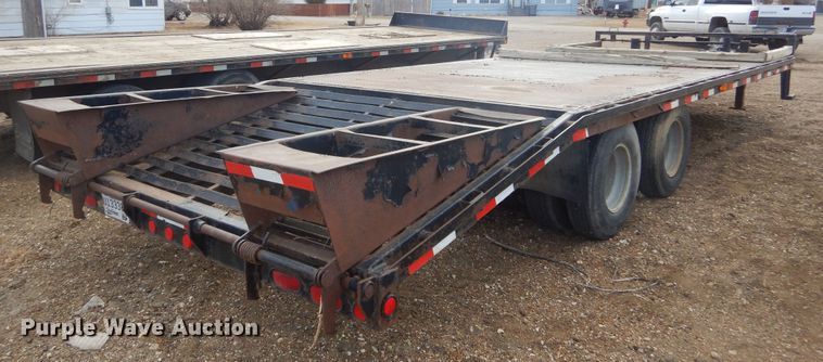 image for item MX9928 2004 PJ  equipment trailer