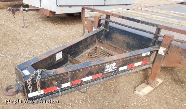 image for item MX9928 2004 PJ  equipment trailer