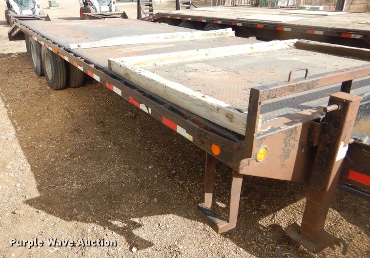image for item MX9928 2004 PJ  equipment trailer
