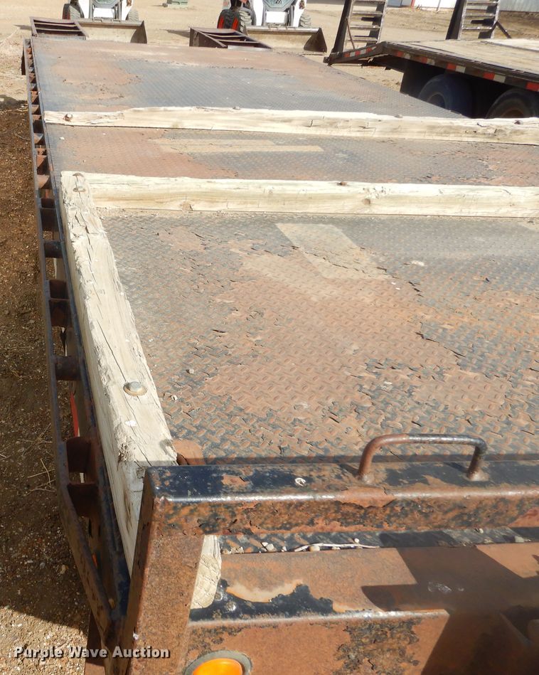 image for item MX9928 2004 PJ  equipment trailer