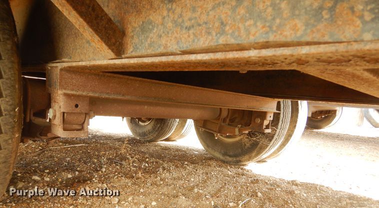 image for item MX9928 2004 PJ  equipment trailer