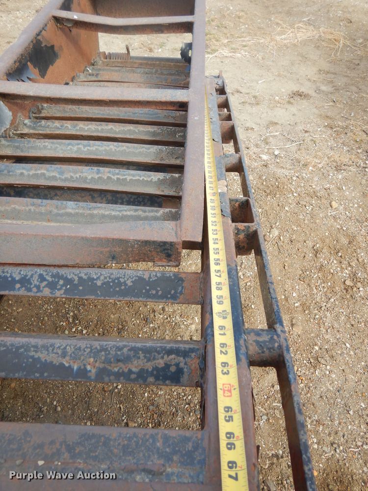 image for item MX9928 2004 PJ  equipment trailer