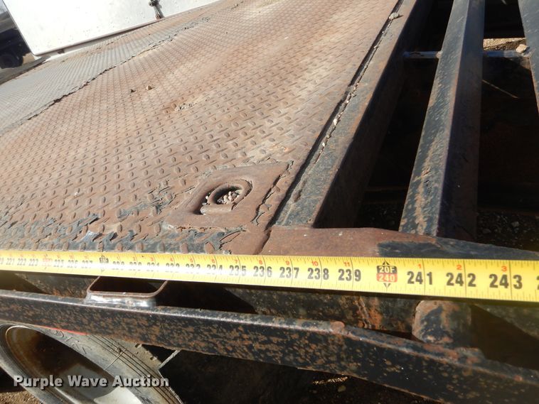 image for item MX9928 2004 PJ  equipment trailer